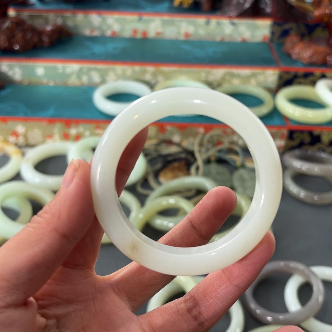 和田玉（糖玉）50.5未镶嵌