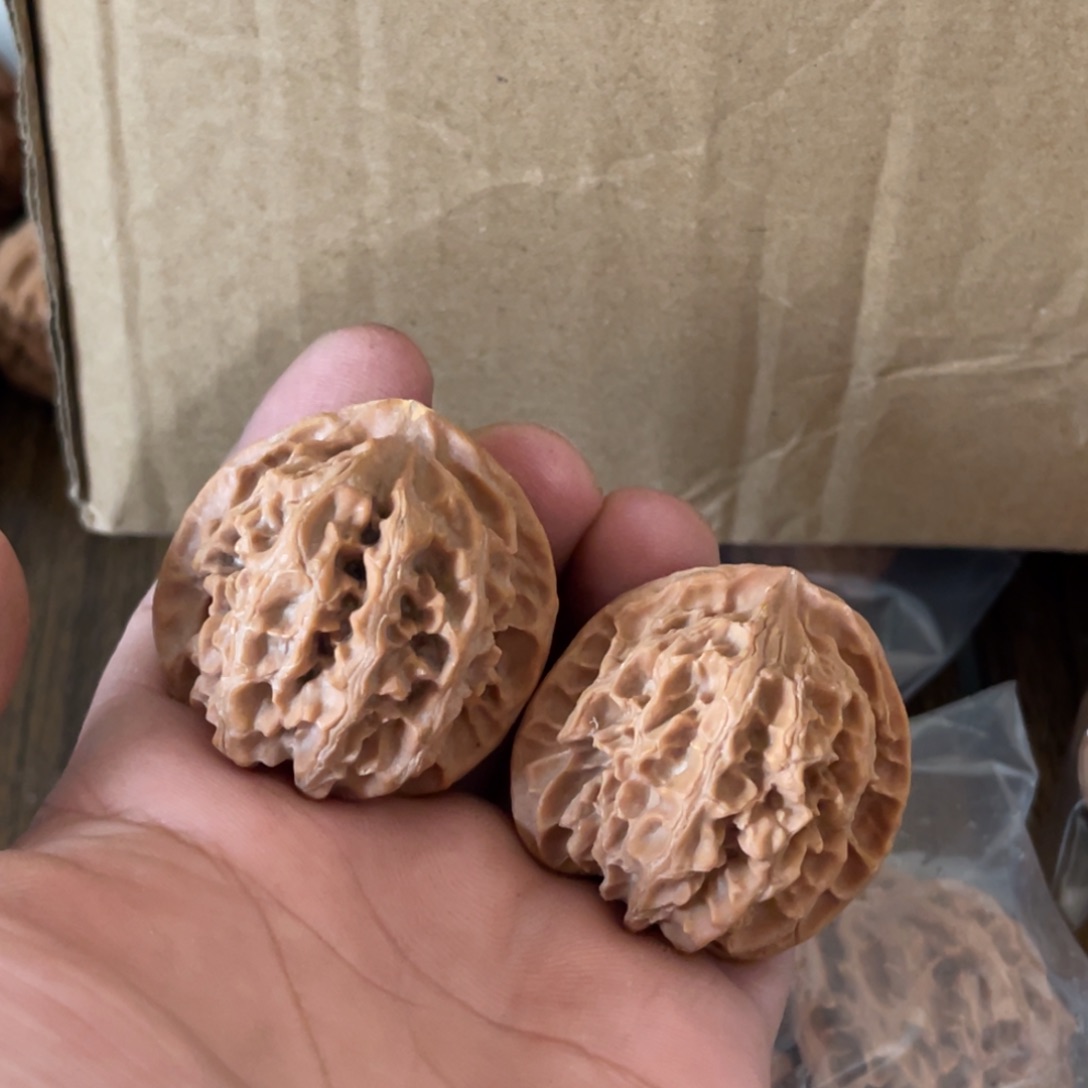 文玩核桃吊坠1047-41苹果园  默认有黄