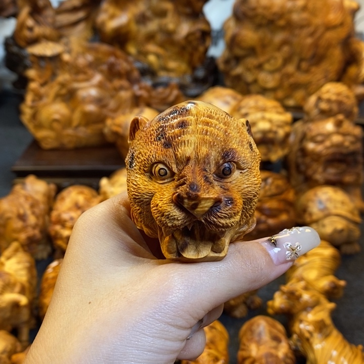 柏木老虎手把件手把件