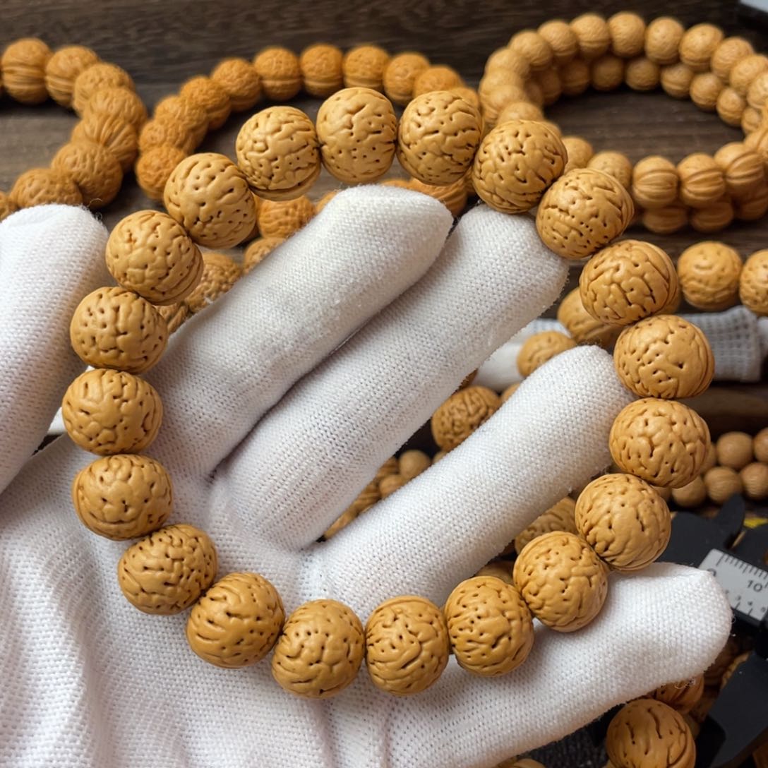 吊坠桃核ㅤ金丹手串