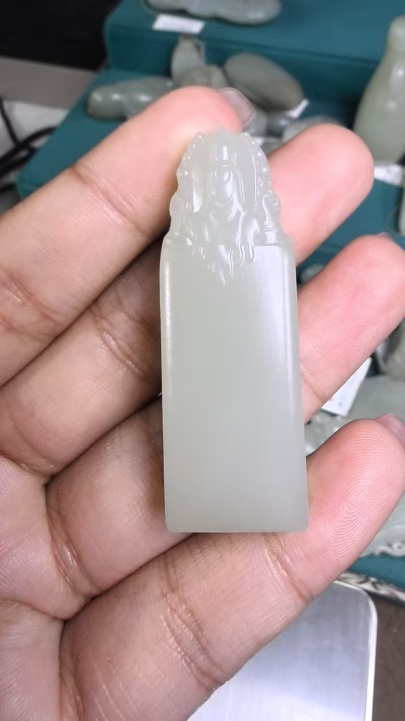 新疆和田玉且末料