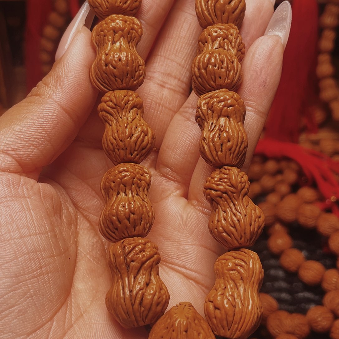 吊坠桃核龙纹桃枭手串