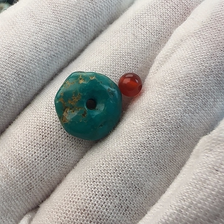 淳***入南红玛瑙未镶嵌配饰