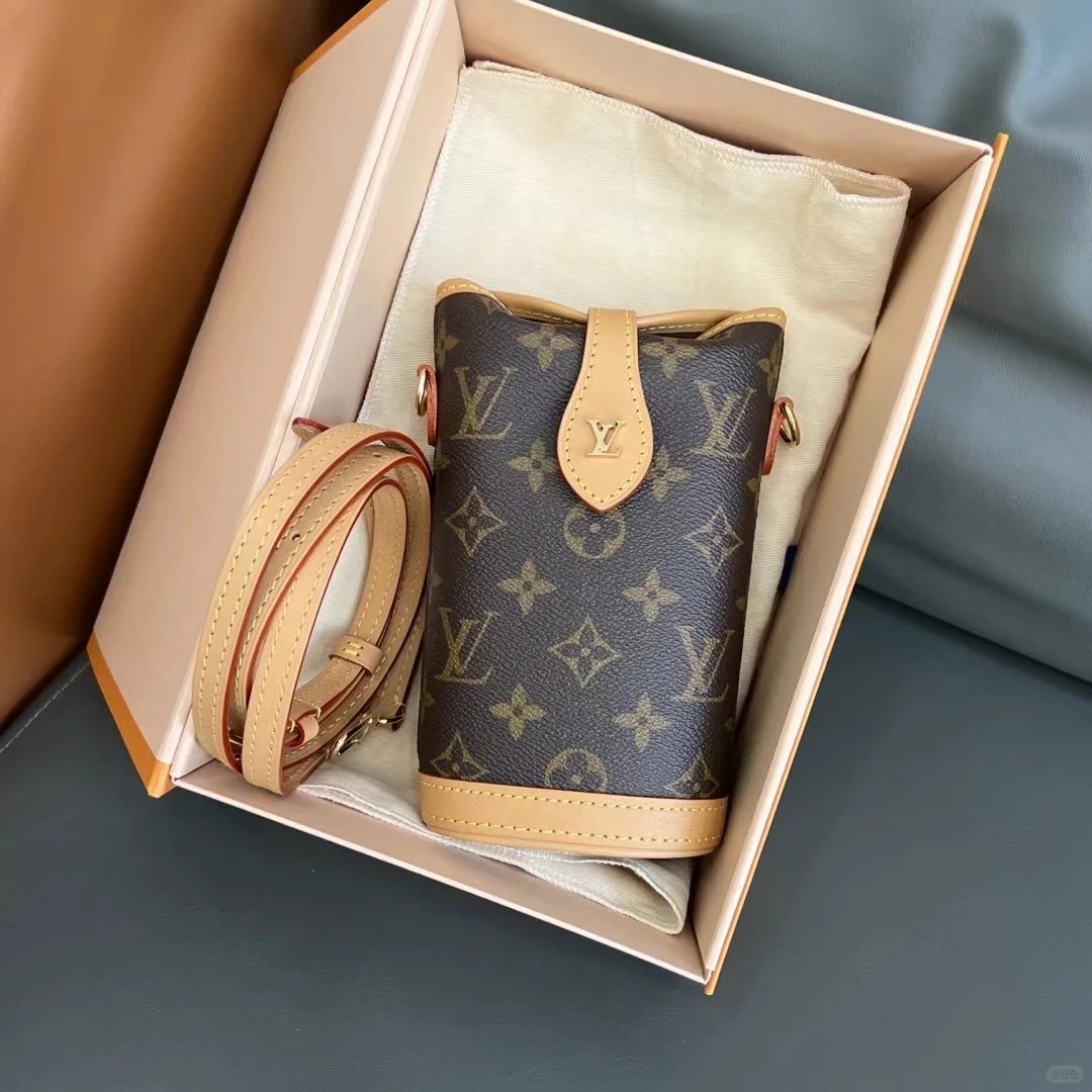 95新 LouisVuitton/路易威登 小花Jerry活动Fold me 薯条包