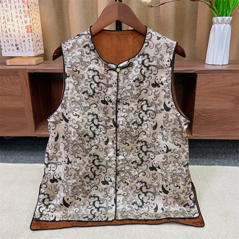 『映樱』新中式时尚盘扣熊猫马甲2025新款国风圆领复古重磅马夹女