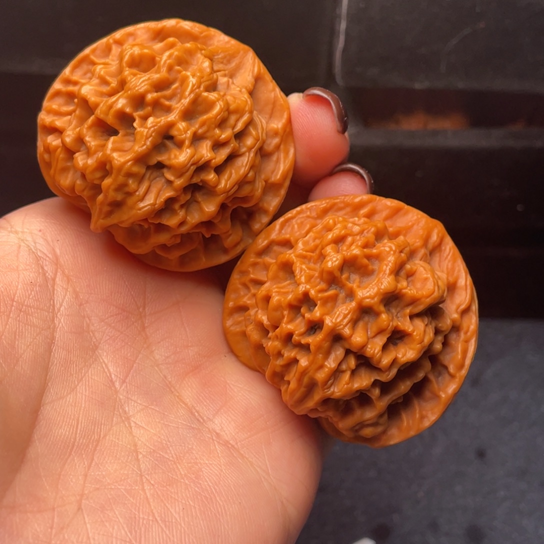 岁***好文玩核桃吊坠秦岭核桃155