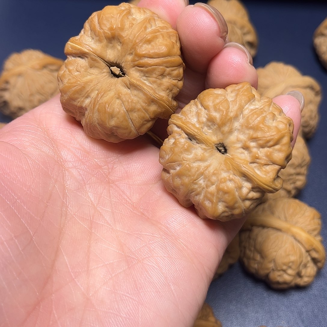 文玩核桃吊坠哇哇哇