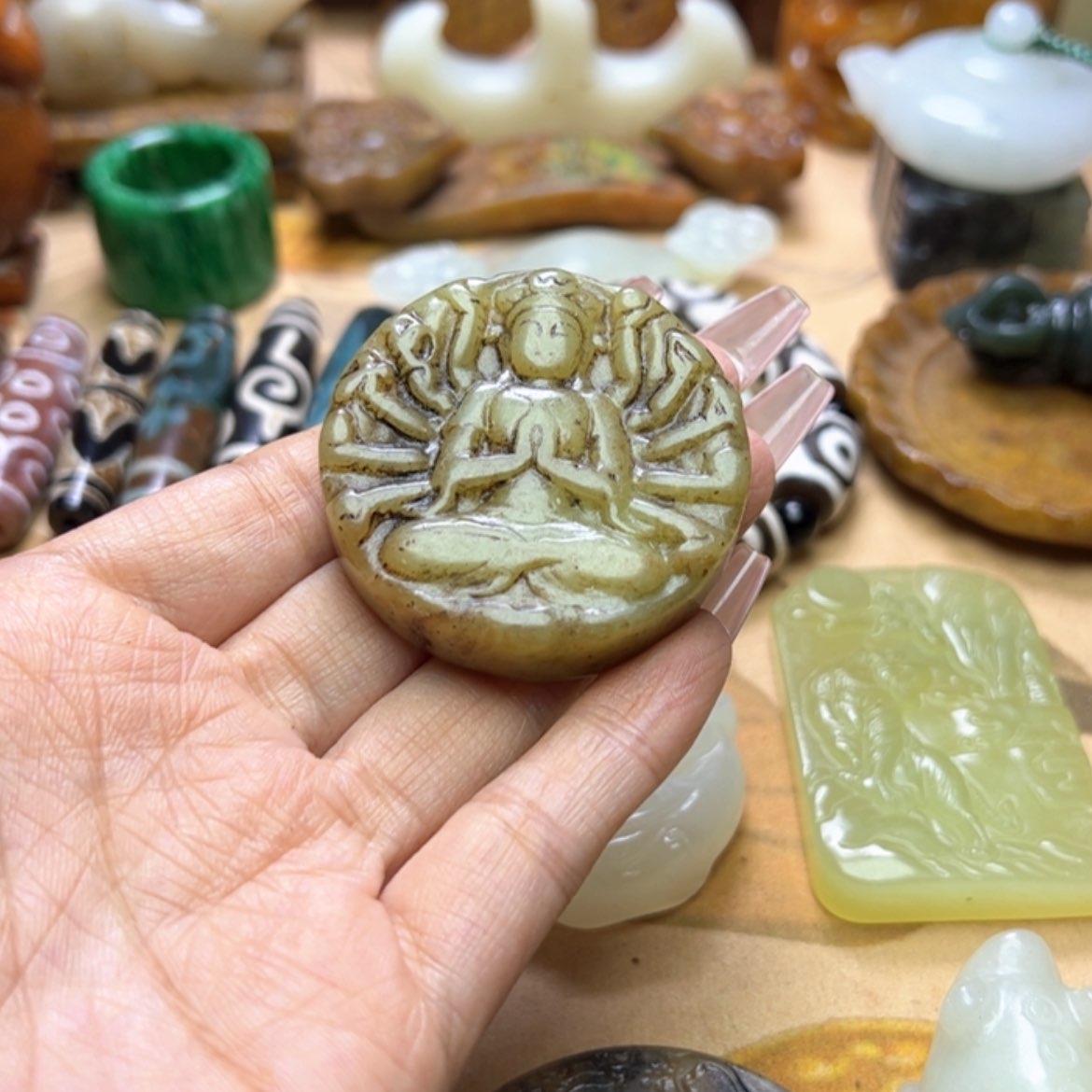 【闪购商品】蛇纹石玉颈饰未镶嵌