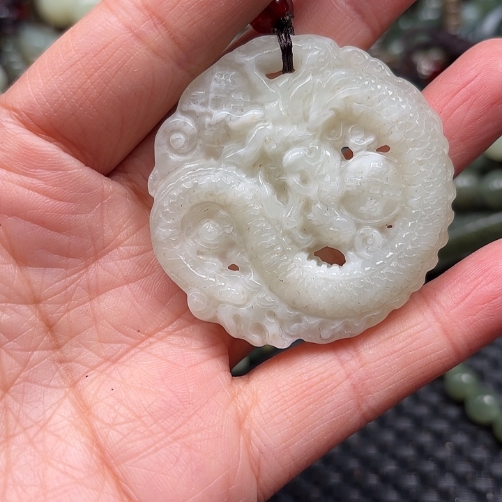 和田玉颈饰未镶嵌