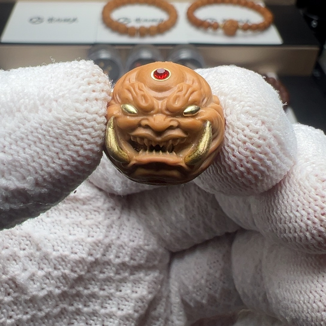 Z***吊坠猴头核桃獠牙恶僧