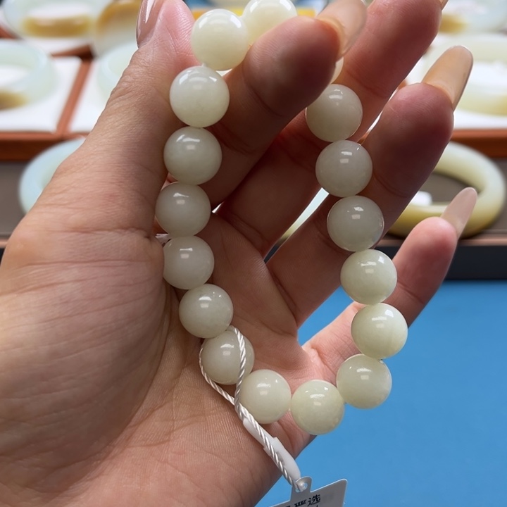 和田玉手串未镶嵌