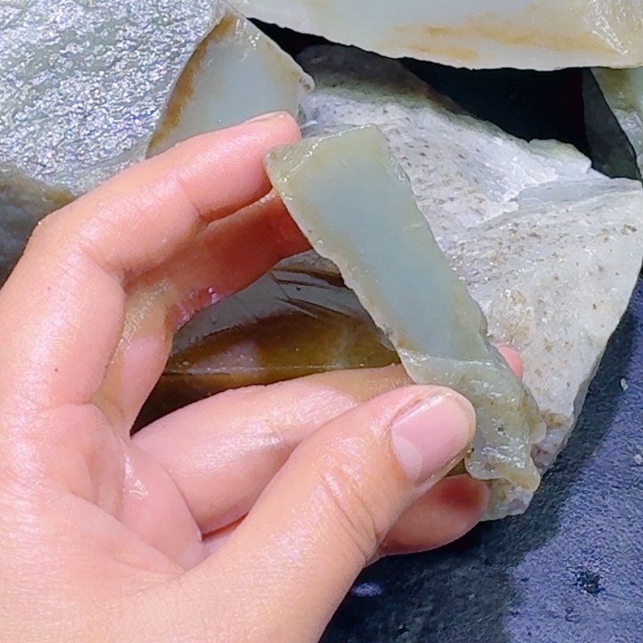 和田玉未镶嵌珠宝半成品