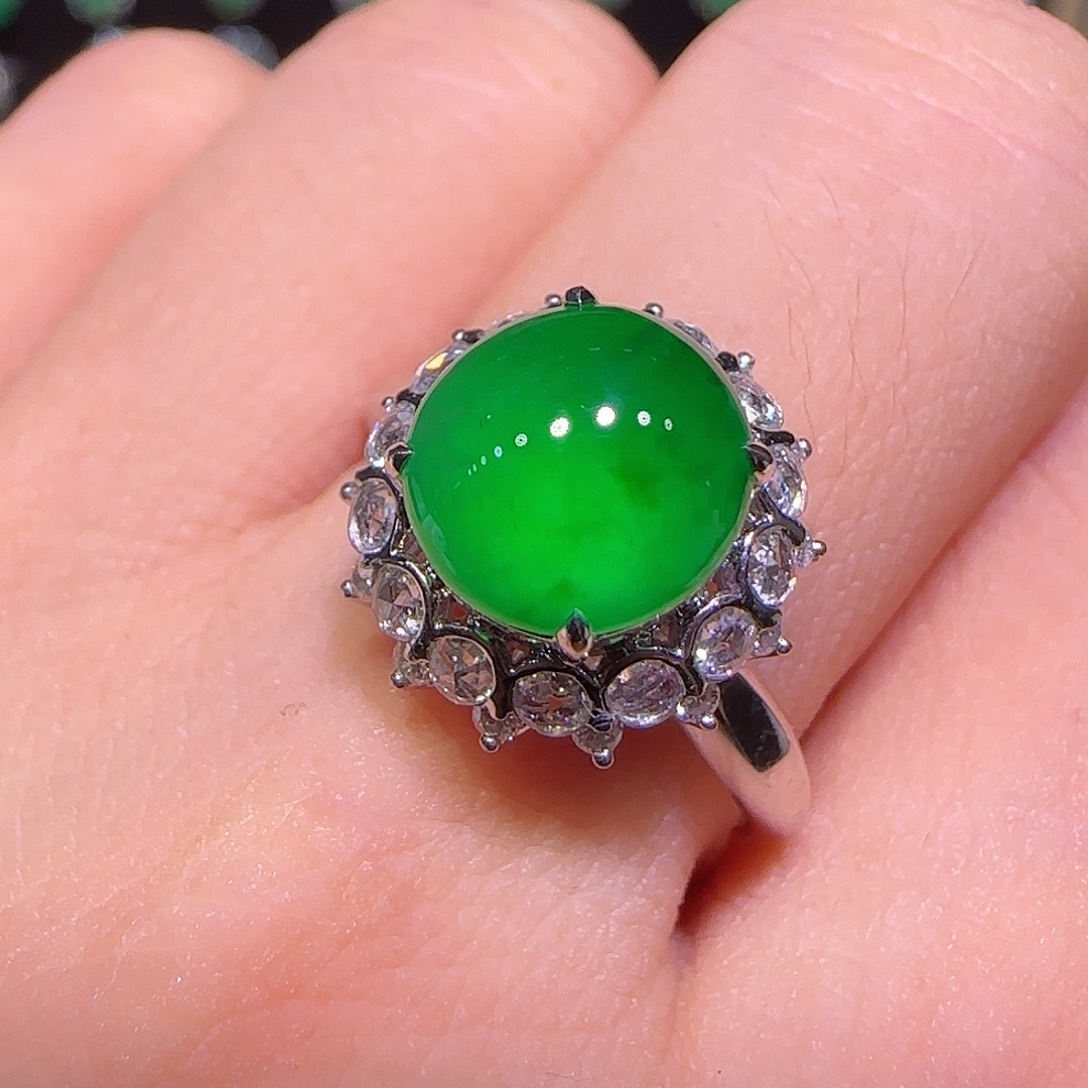 翡翠戒指18K金镶嵌戒指