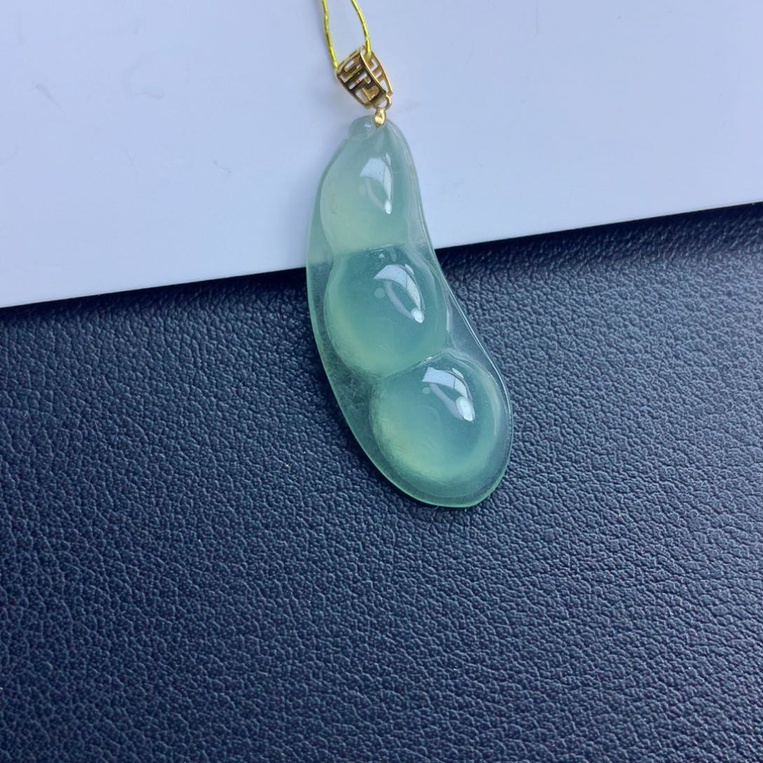 翡翠颈饰未镶嵌福豆