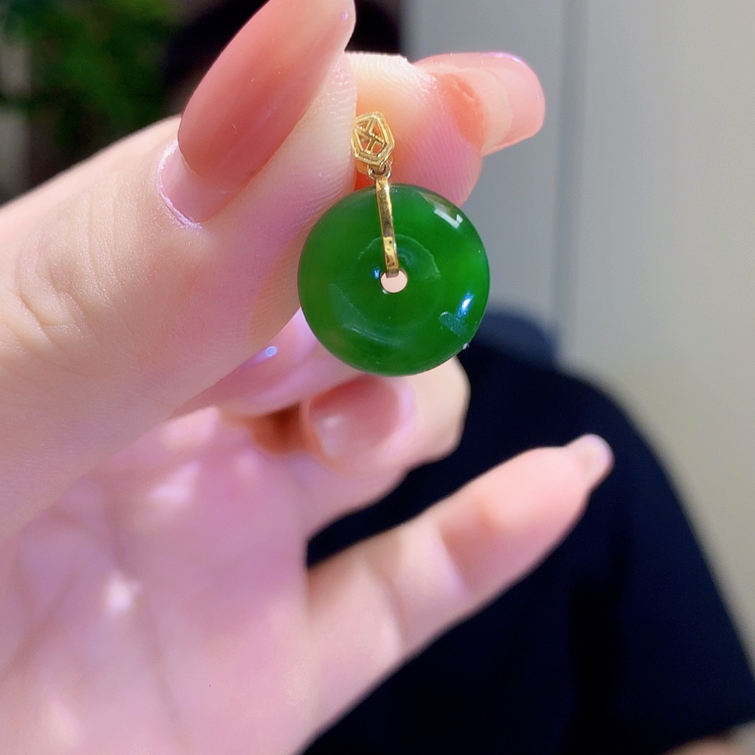 和田玉（碧玉）18K金镶嵌颈饰