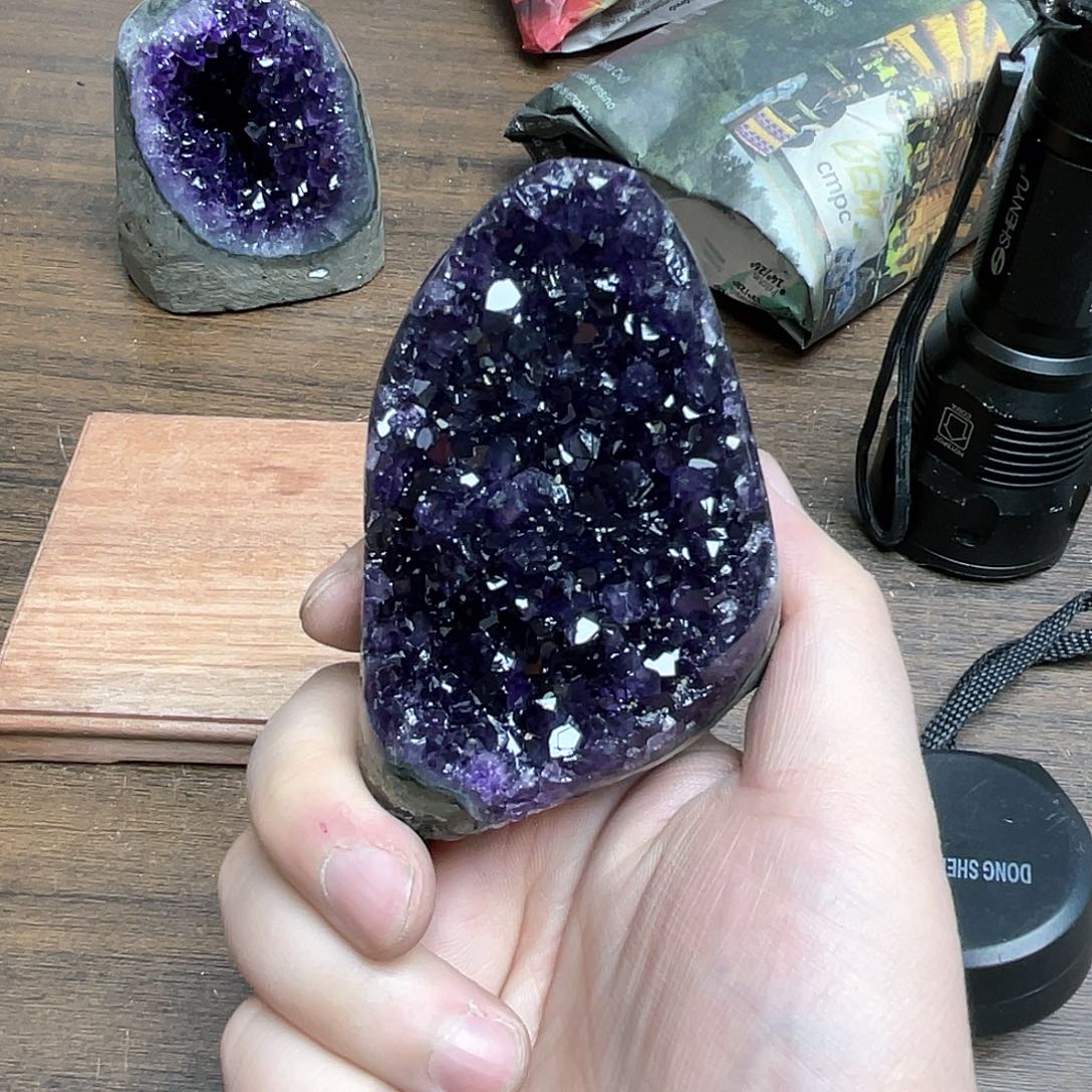 紫晶大型摆件（非配饰）未镶嵌