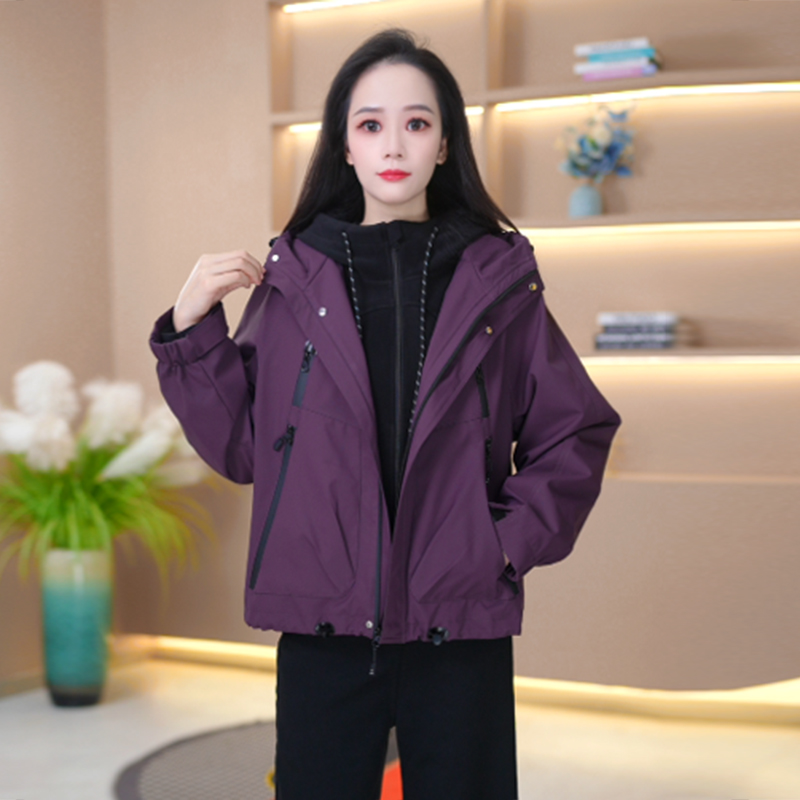 秋季短外套女新款时尚冲锋外套显瘦保暖洋气上衣女