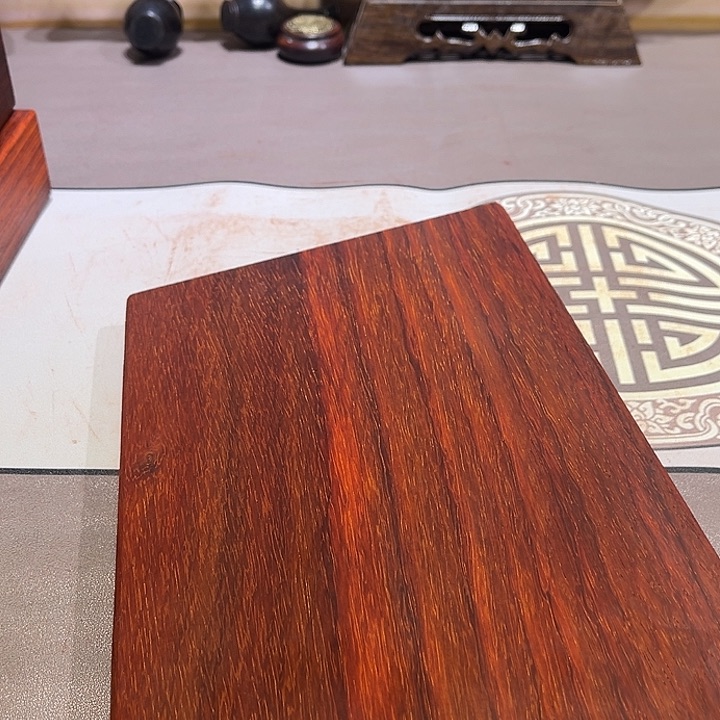 非洲紫檀（红花梨）你**祥