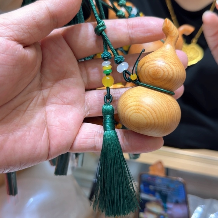 崖柏葫芦挂件绿色绳子