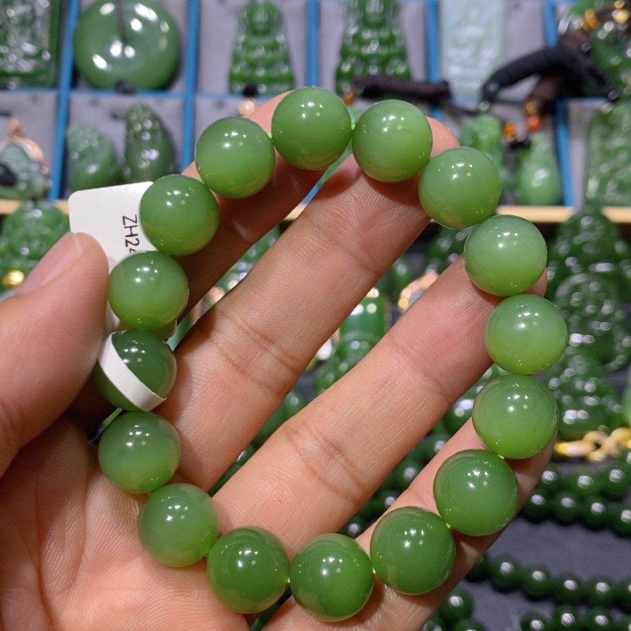 【闪购商品】和田玉吊坠(不含链)未镶嵌粉绿微猫眼手串 12