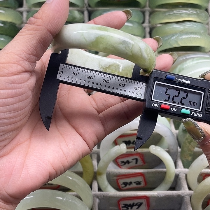 蛇纹石玉未镶嵌手镯249