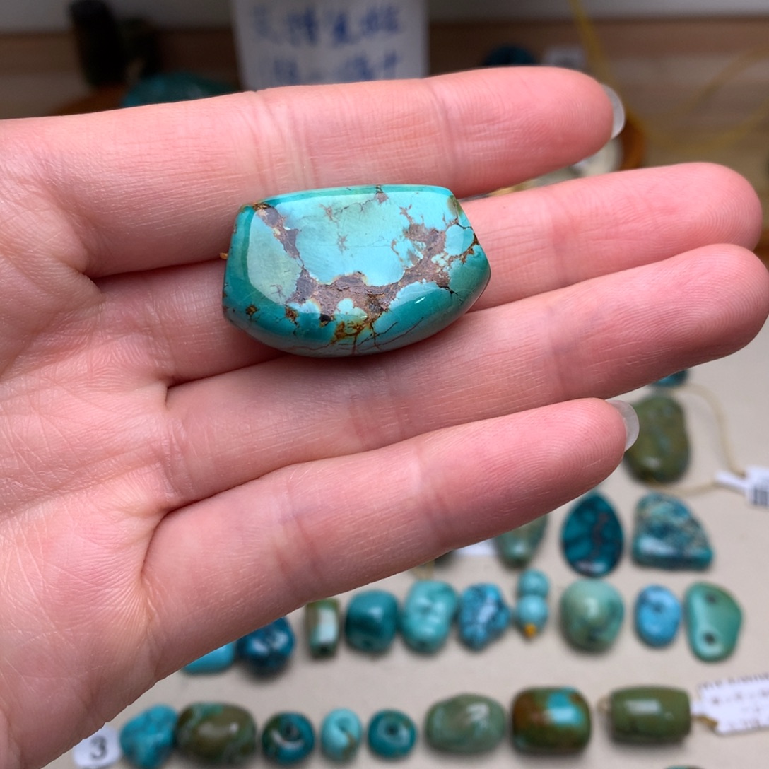 绿松石未镶嵌珠宝奇石