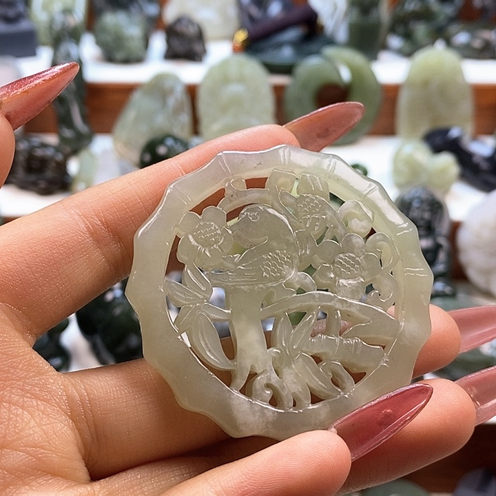 和田玉颈饰未镶嵌