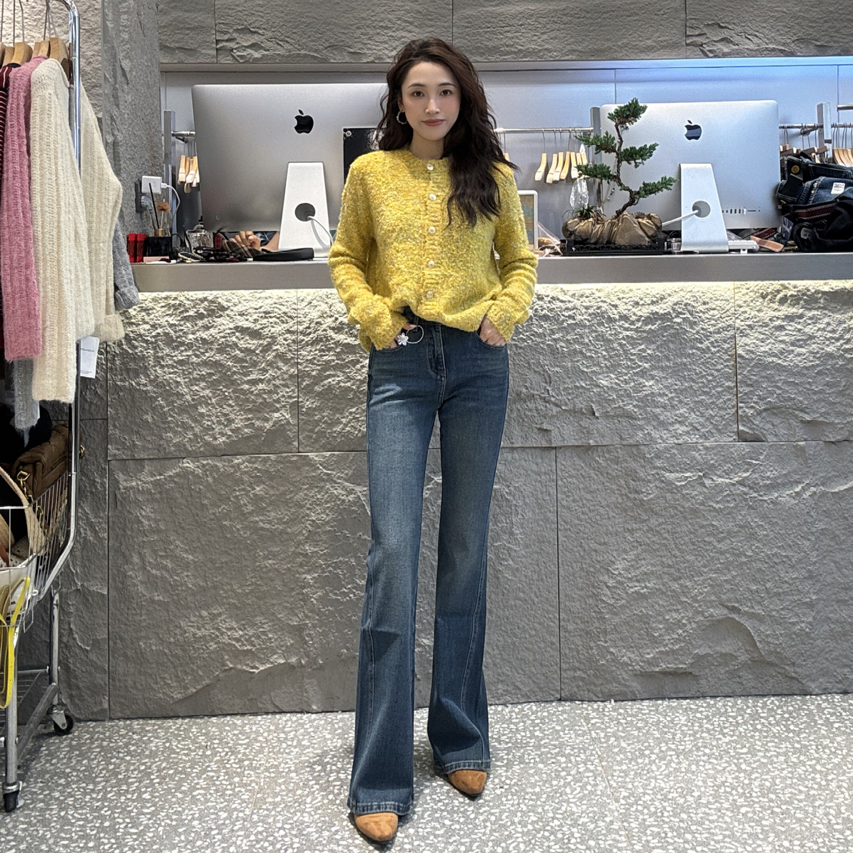 十三行南油高品质百搭显瘦微喇牛仔裤80788