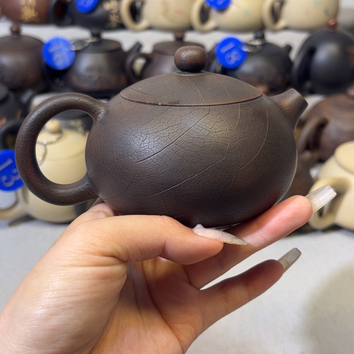 【闪购商品】红泥 叶脉纹 容量 210c c