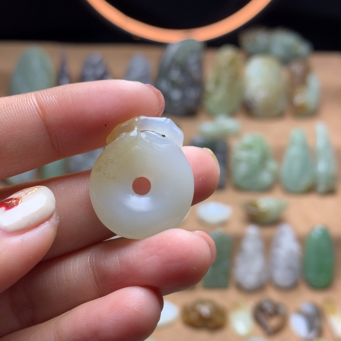 和田玉挂件未镶嵌