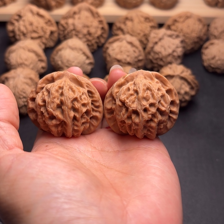 文玩核桃把件40宫灯克重41