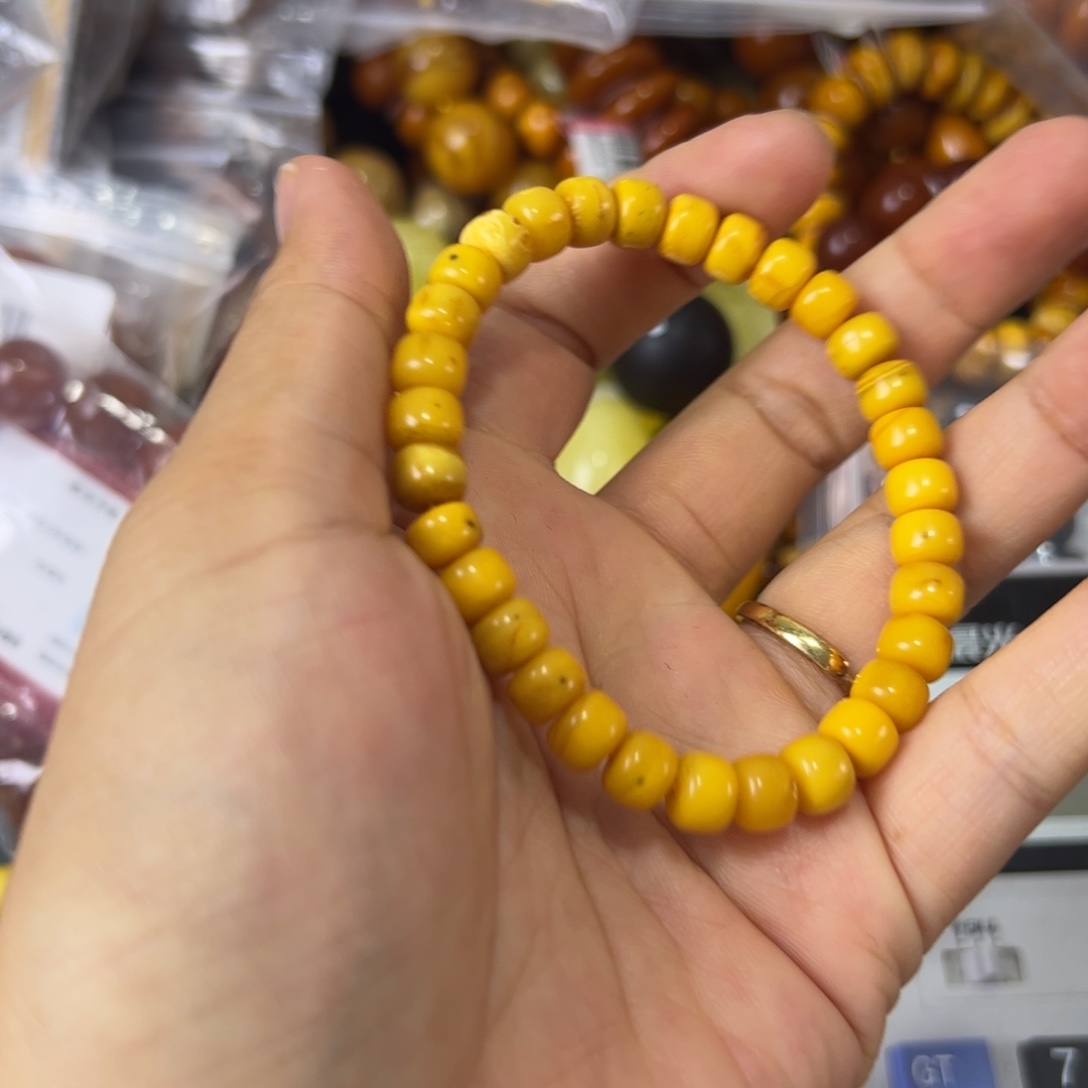 琥珀未镶嵌珠宝奇石565