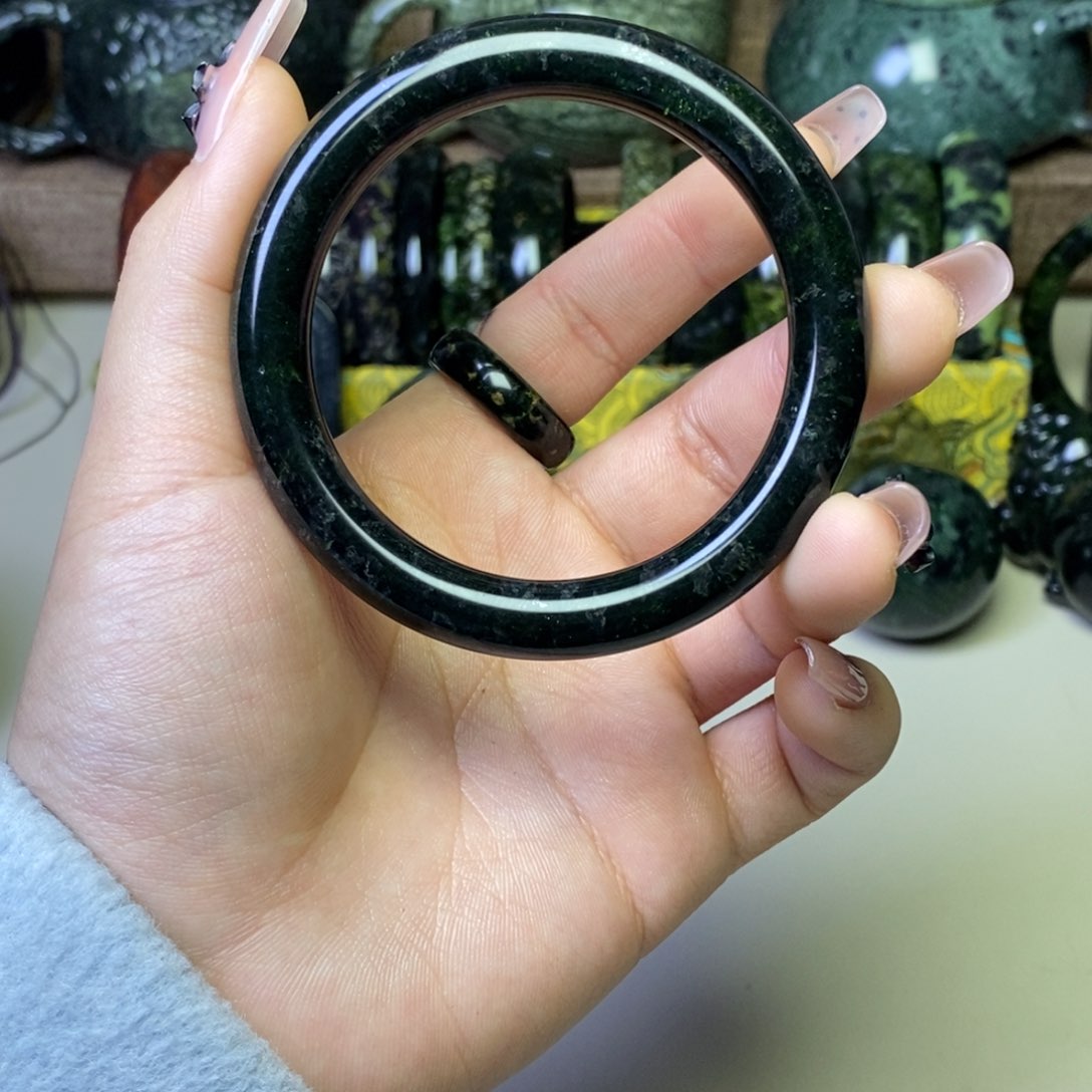 蛇纹石玉手链未镶嵌浓