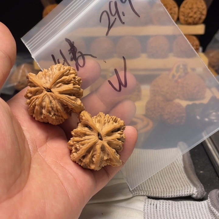 W***’把件文玩核桃麦虎