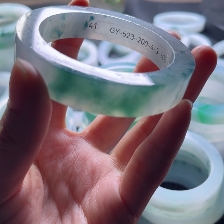 江***、定制翡翠未镶嵌不退不换