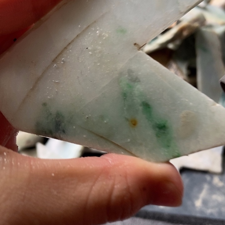 翡翠颈饰未镶嵌天然翡翠