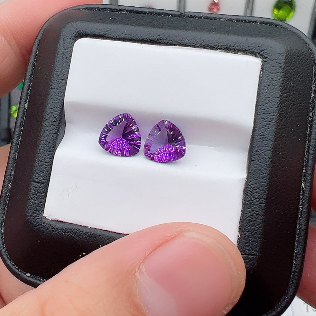 紫晶角8裸石2颗未镶嵌