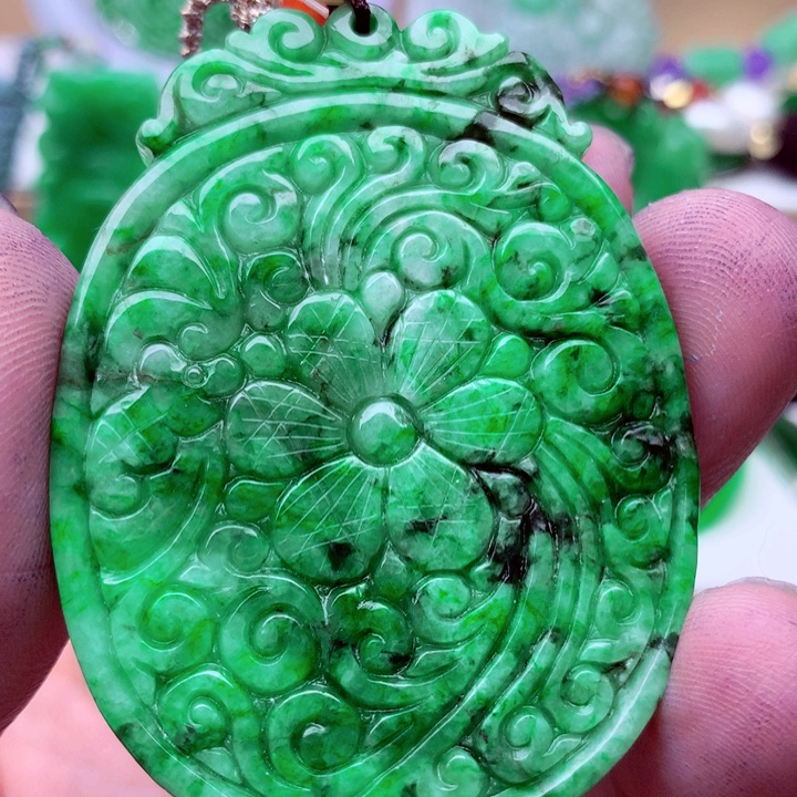 吊坠(不含链)未镶嵌翡翠