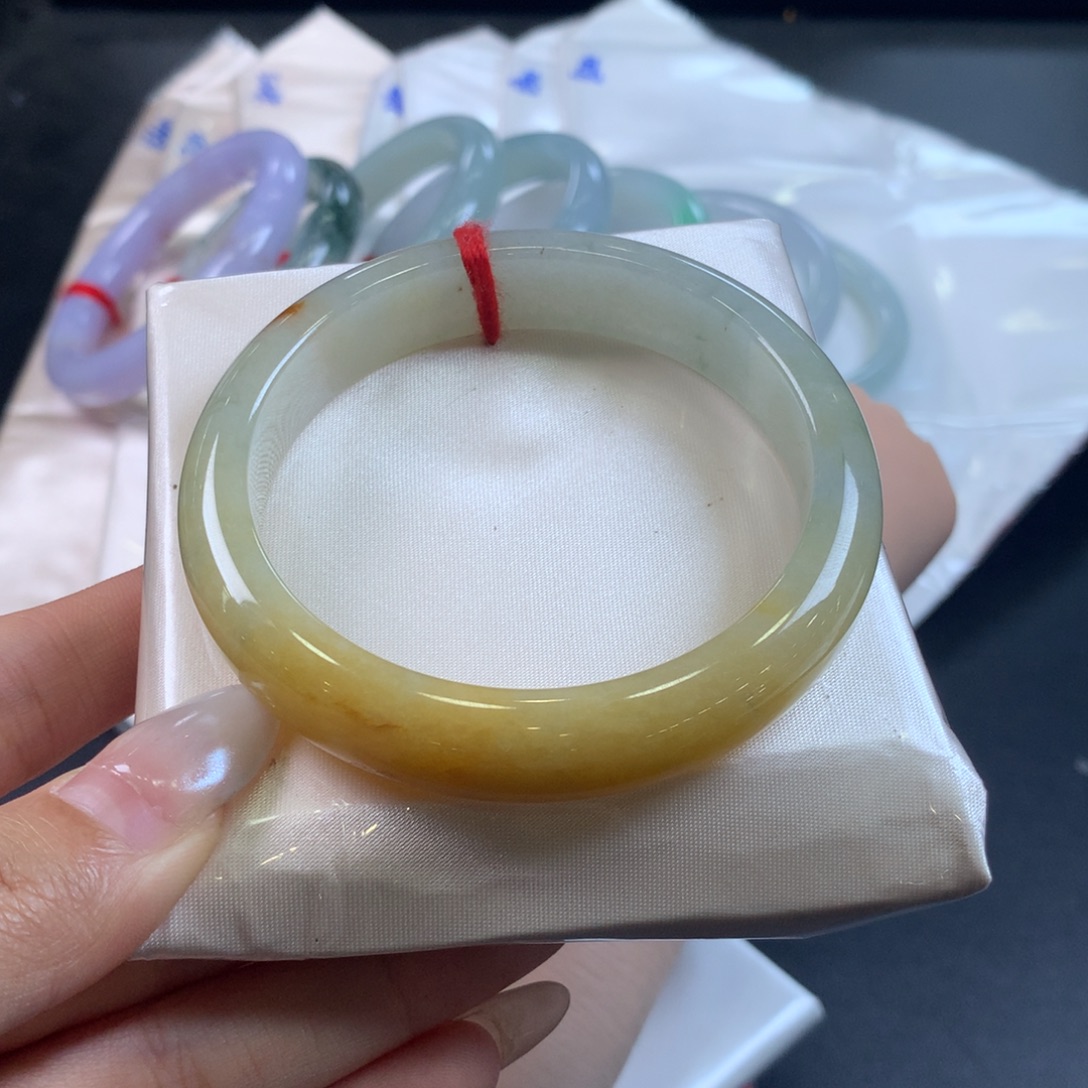 翡翠未镶嵌手镯57圈口