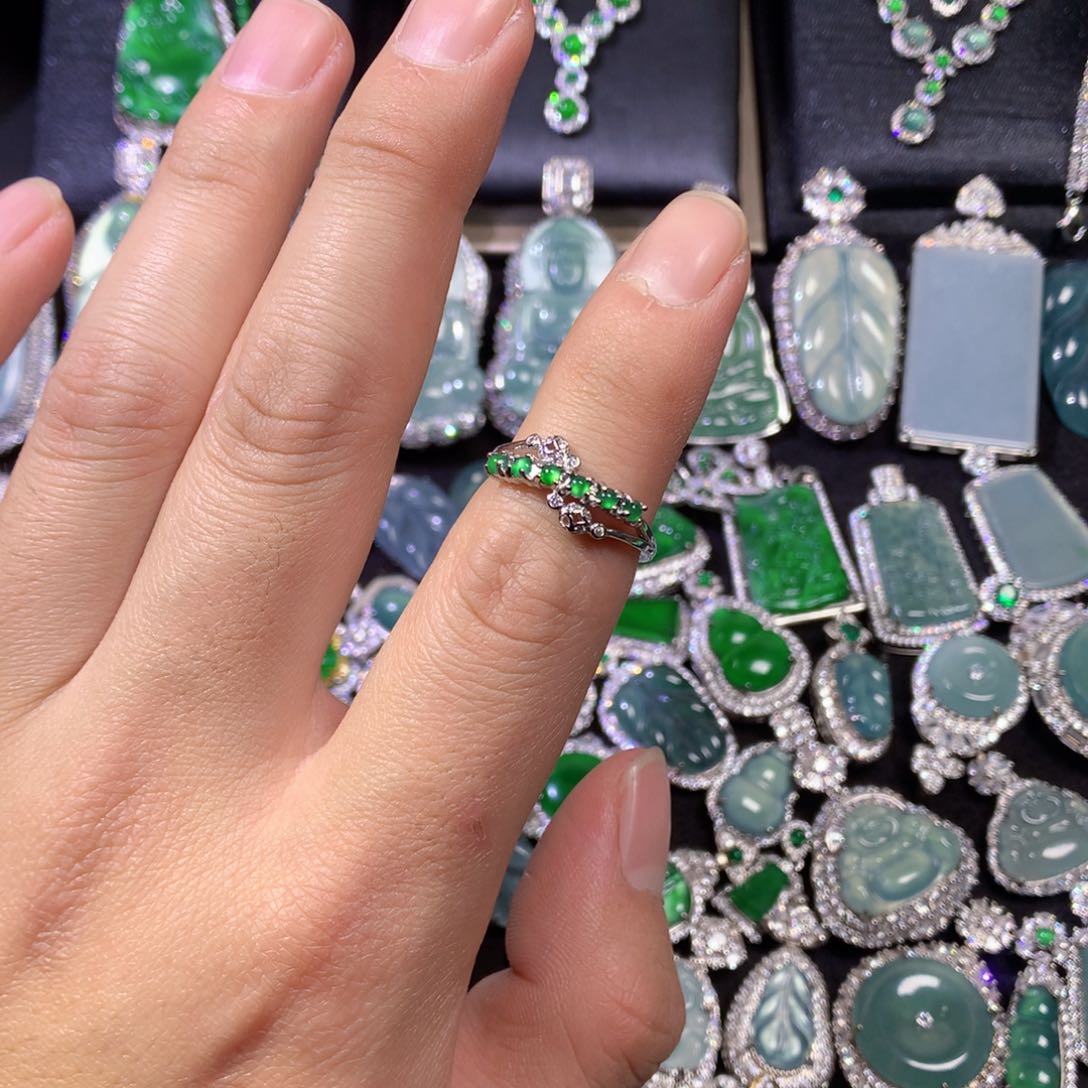 翡翠挂件未镶嵌9877777777788