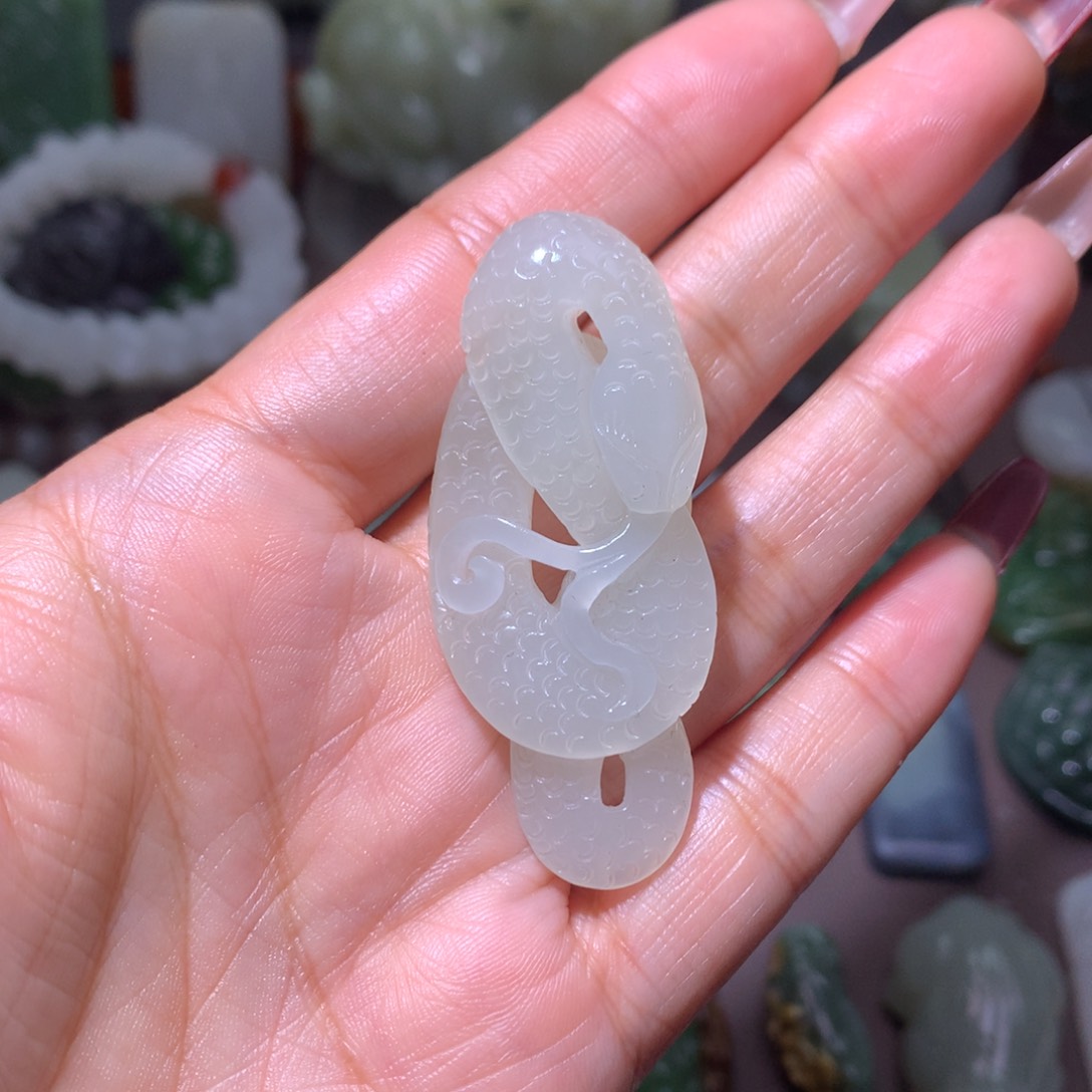 颈饰未镶嵌和田玉