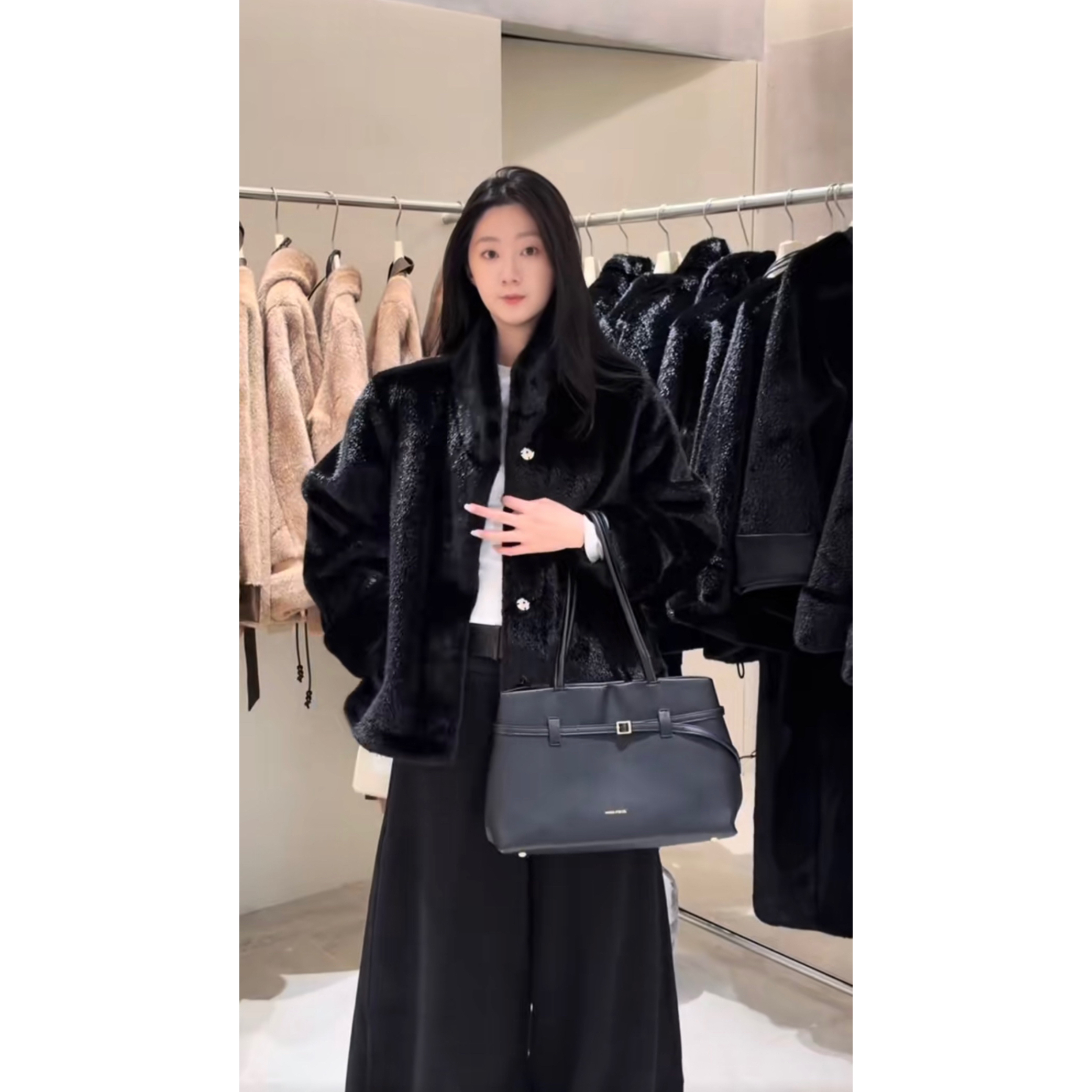 （福）东京贵族！高级感立领环保毛毛外套（2HY5222#）爱唯依