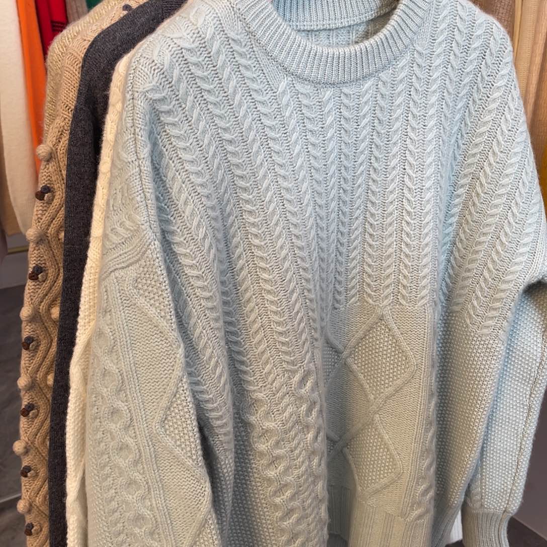 重工 圆领 纽花 羊绒衫