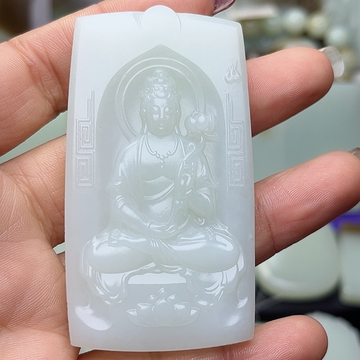 颈饰未镶嵌和田玉择**立
