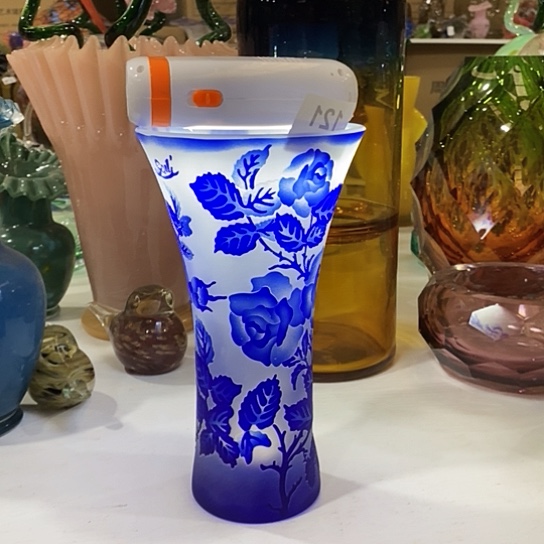 琉璃花瓶高22厘米口径12厘米