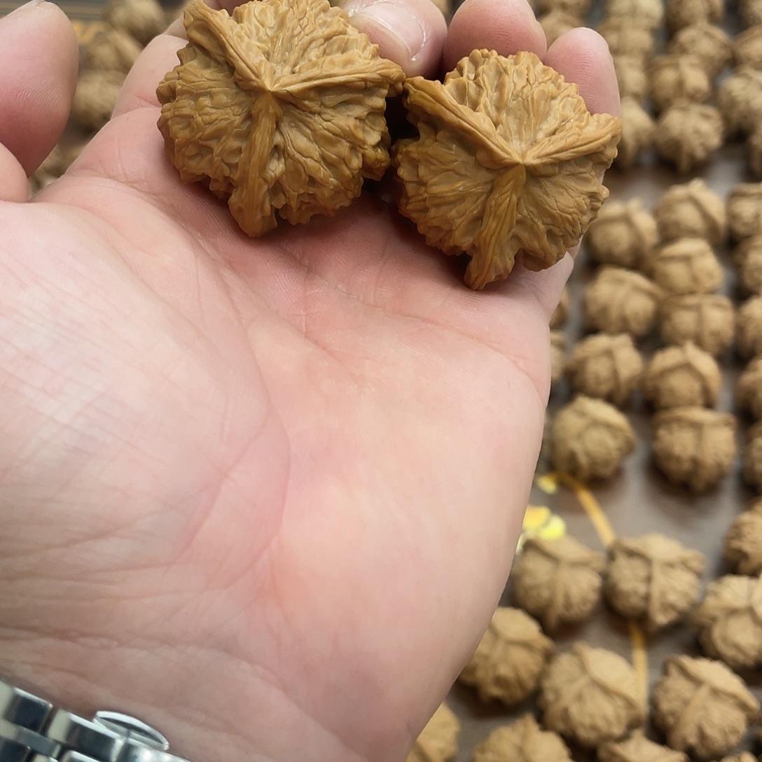 趙***泩文玩核桃吊坠文玩核桃一物一图