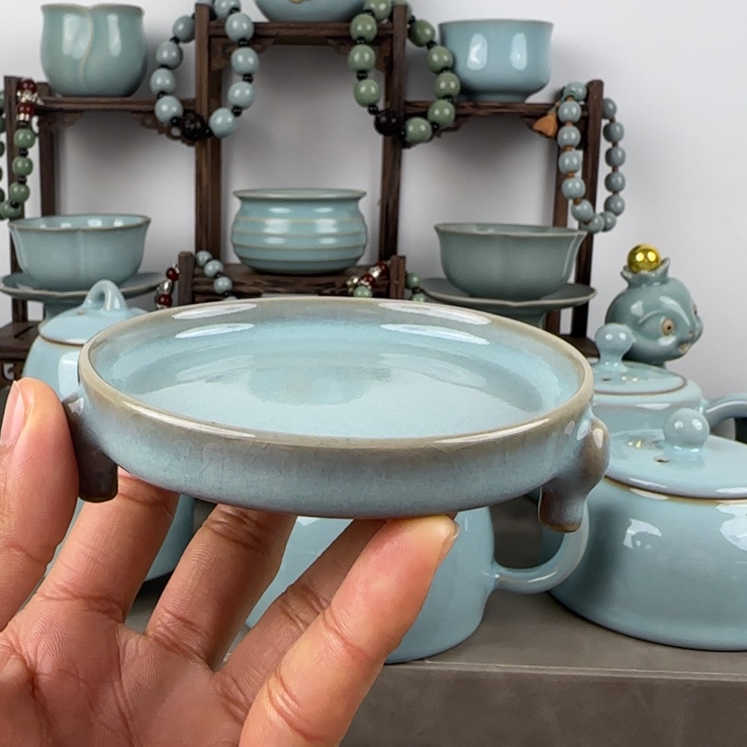 其他汝瓷三足洗支钉烧天青釉微瑕