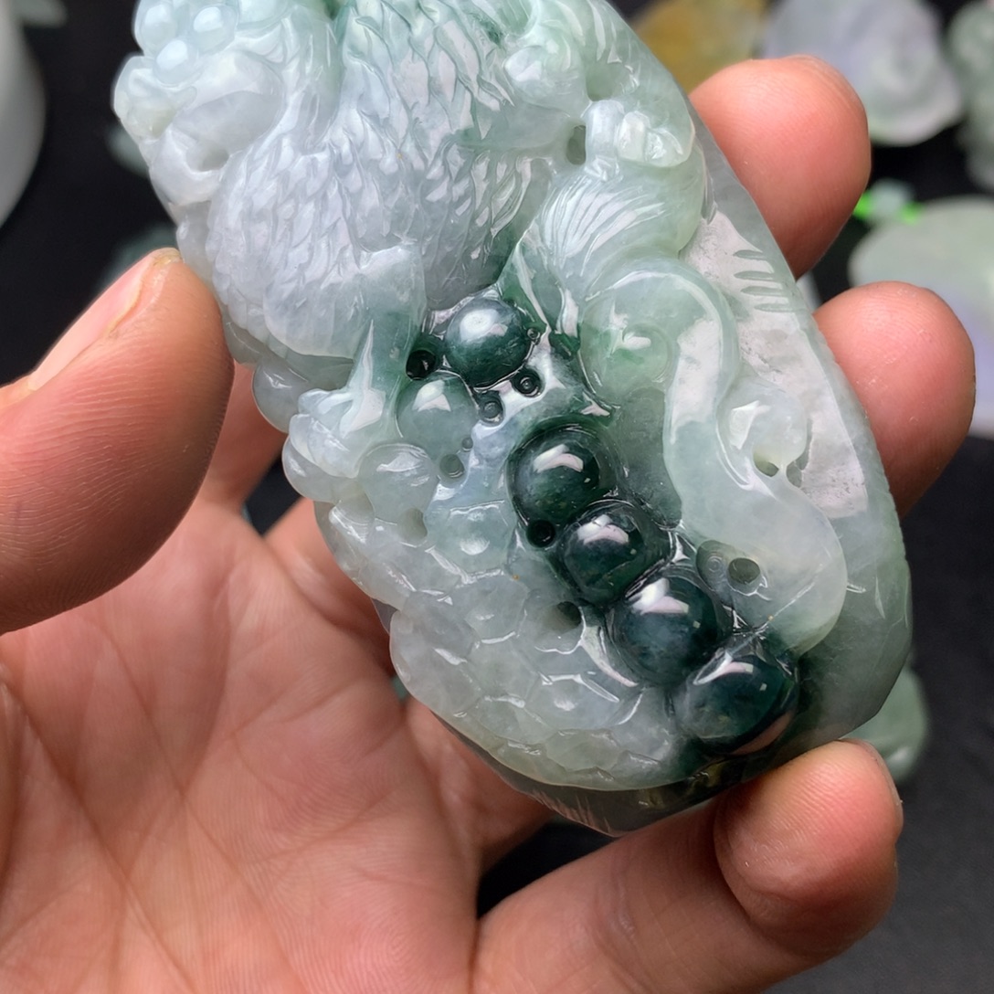 翡翠未镶嵌颈饰翡翠首饰和翡翠珠宝