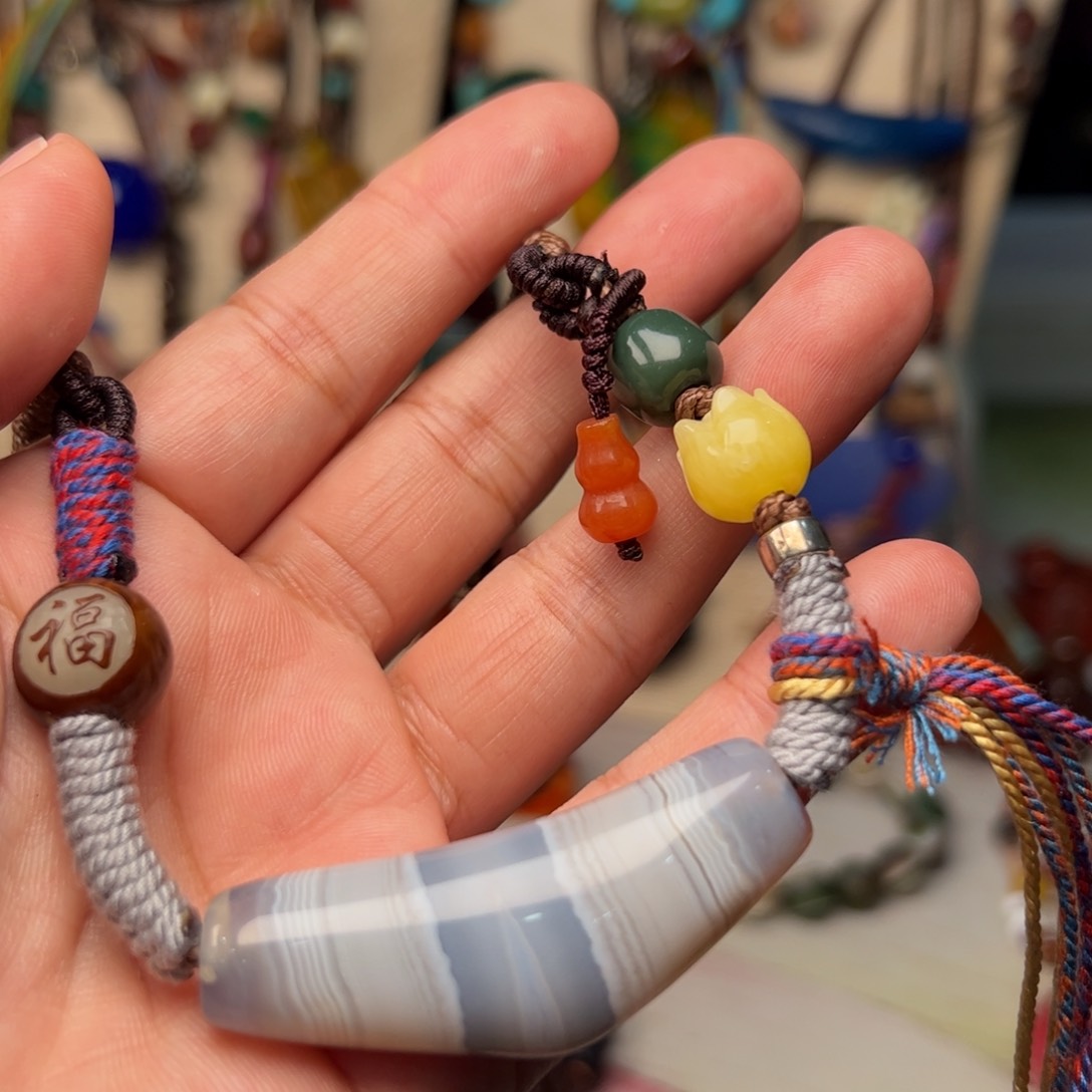 玛瑙/玉髓颈饰未镶嵌