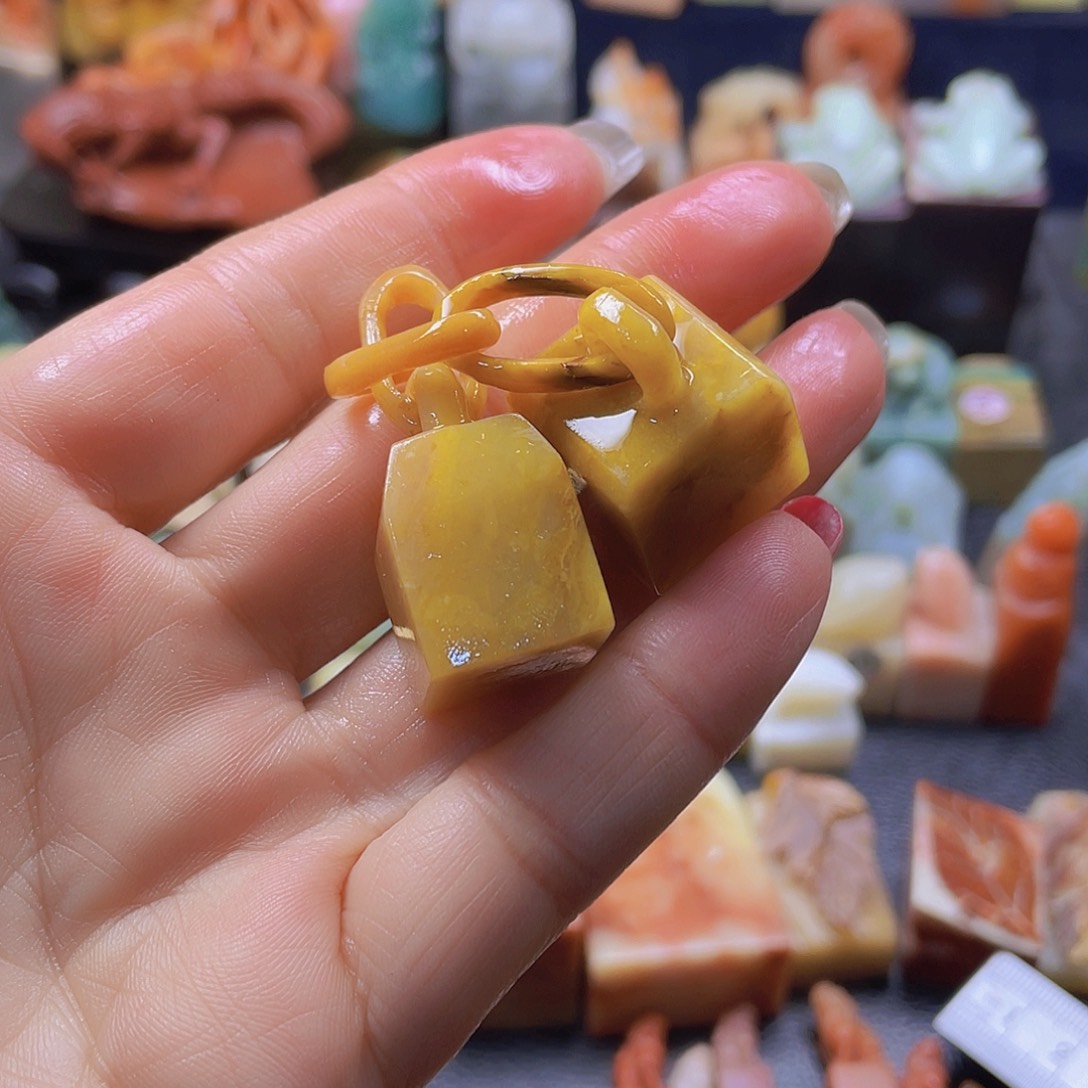 昌化石印石北部黄